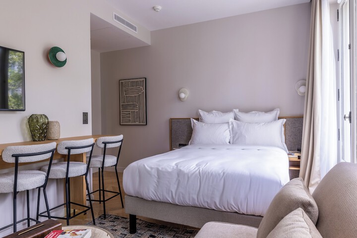 Room 45 of 158