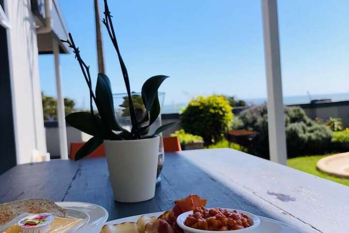 Breakfast/Coffee Service 63 of 86
