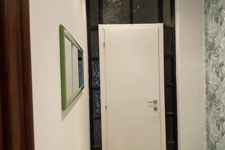 Room 13 of 21
