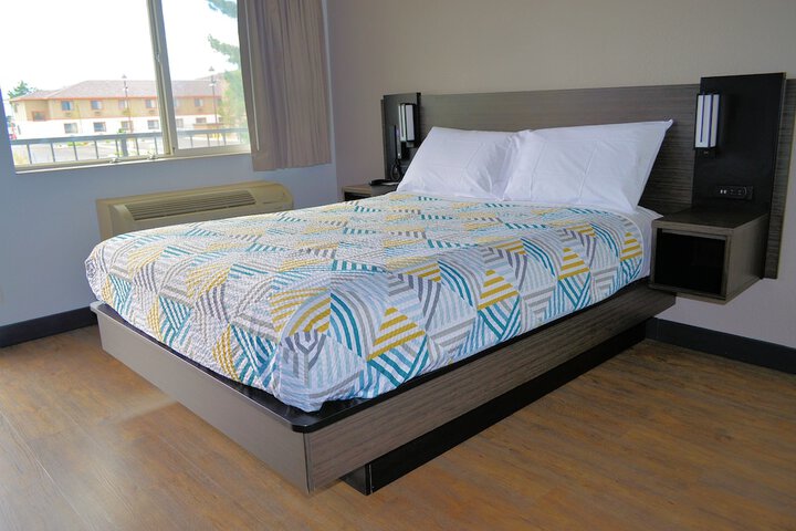 Room 4 of 30