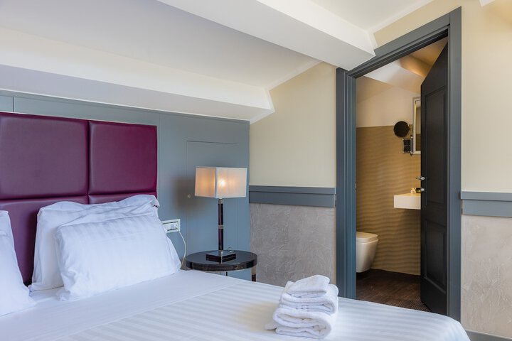 Room 89 of 222