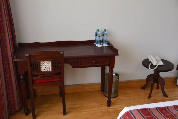 Room 10 of 24