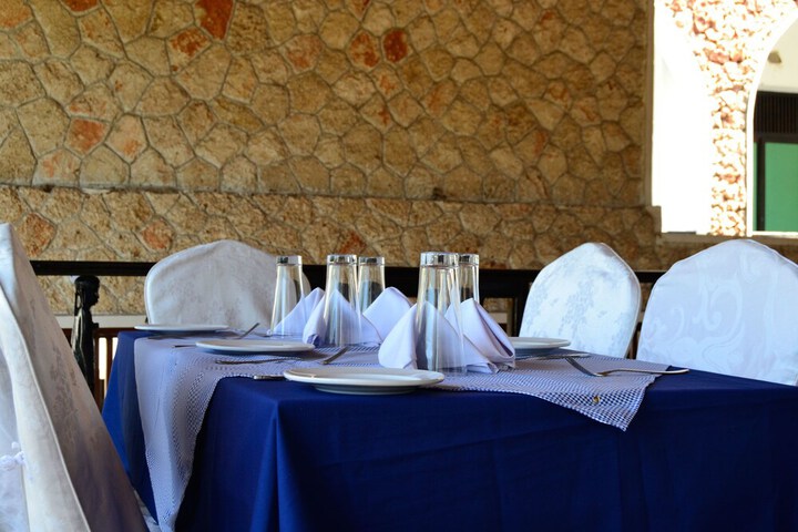 Dining 14 of 24