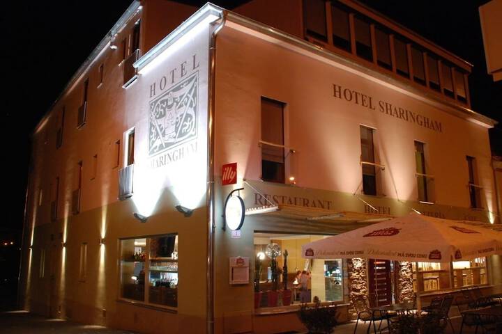 Hotel 32 of 34