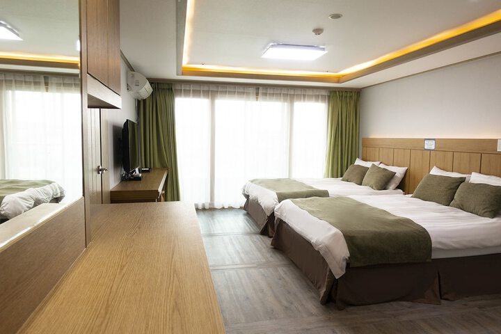 Room 9 of 61