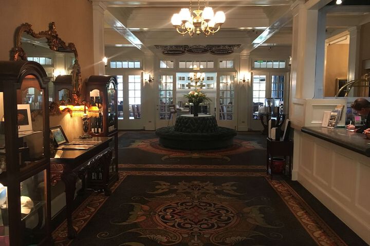 Concierge desk