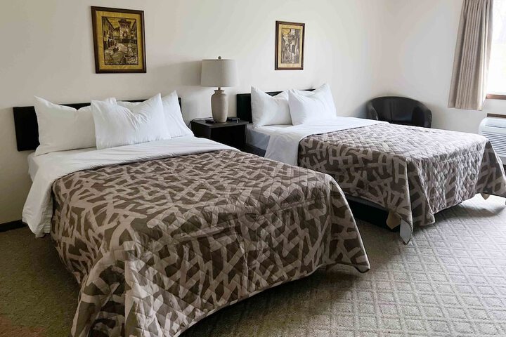 Room 8 of 14