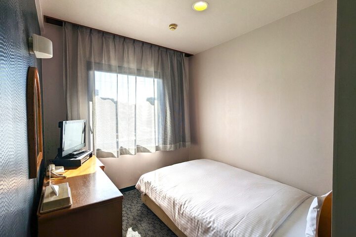 Room 7 of 41