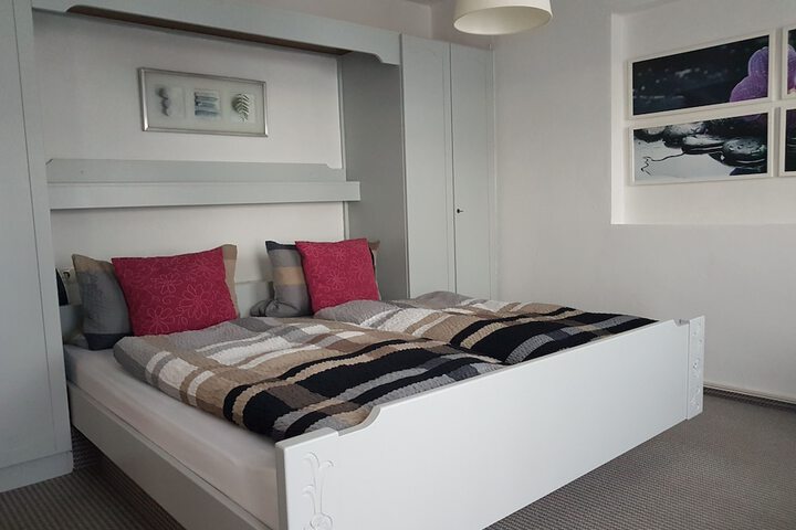 Room 6 of 39