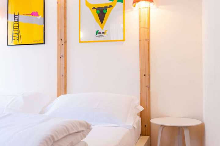 Room 18 of 48