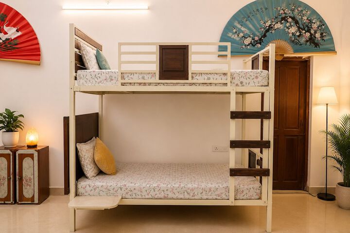 Room 8 of 31