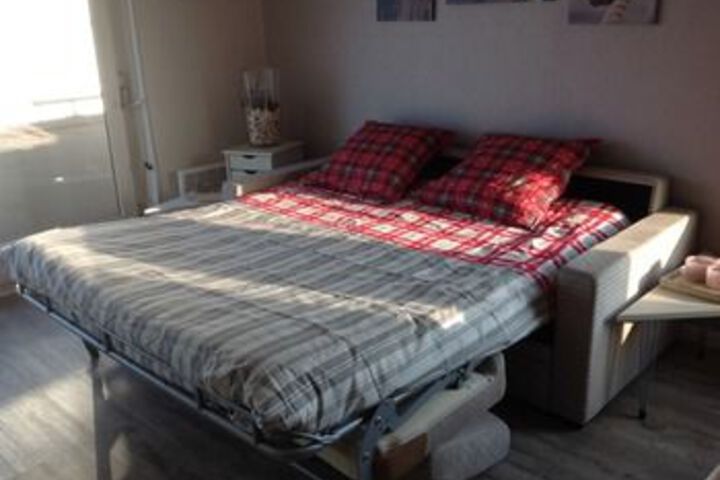 Room 16 of 48