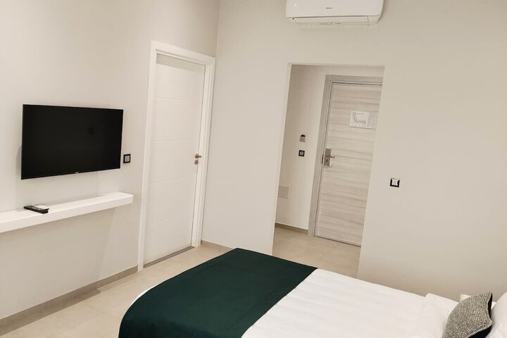 Room 16 of 47