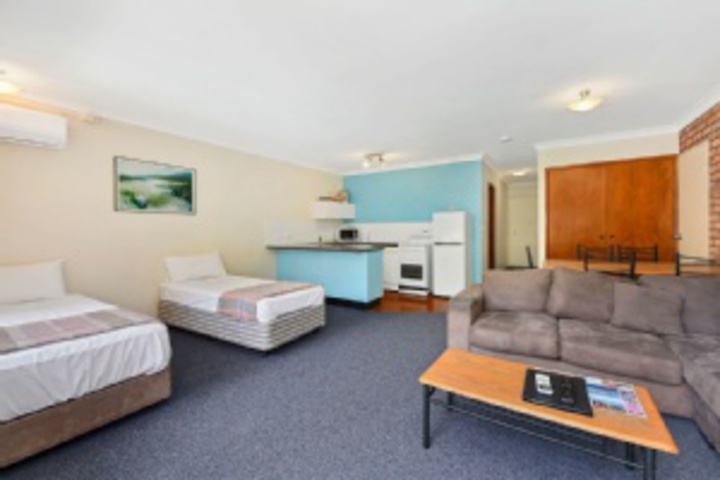 Room 8 of 156