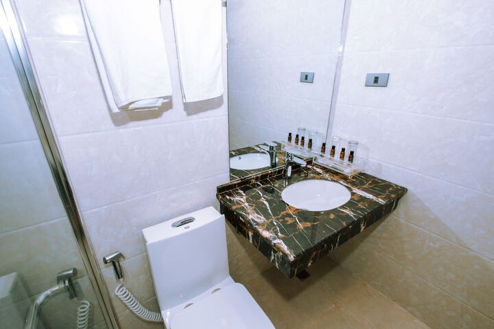 Room 30 of 49