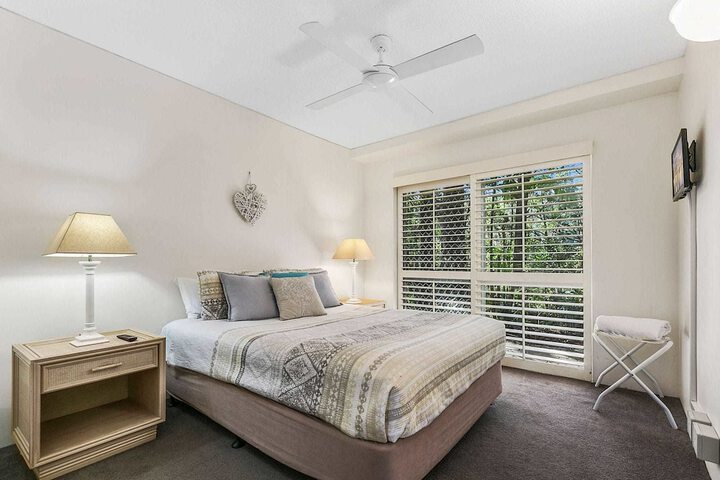 Room 2 of 22