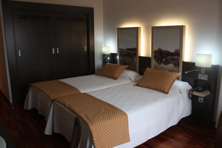 Room 4 of 39