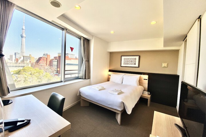 Room 25 of 96
