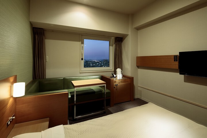 Room 16 of 46