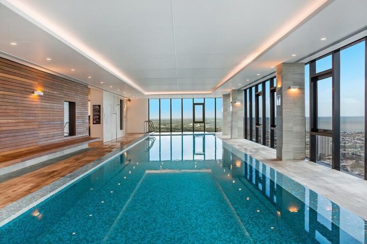 Pool 18 of 25