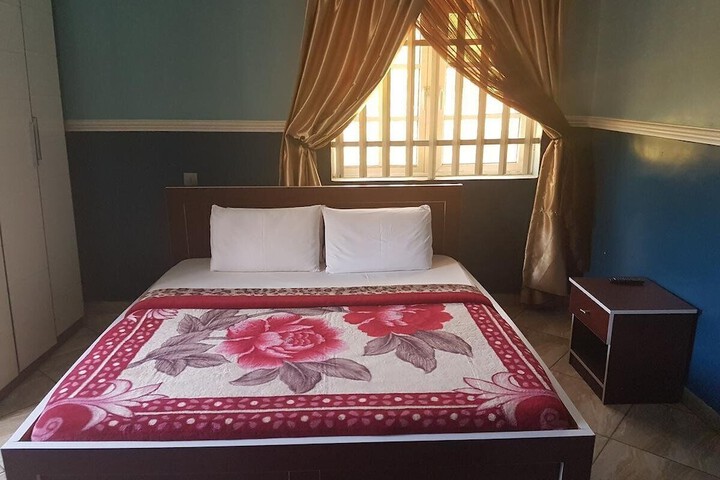 Room 4 of 21