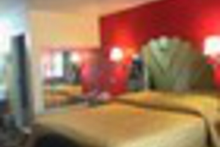 Room 29 of 66