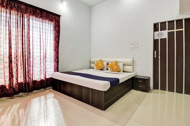 Room 13 of 29