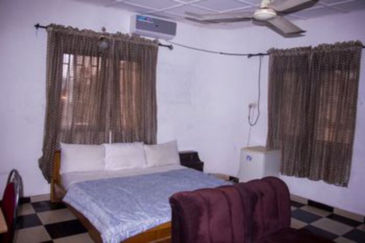Room 20 of 37