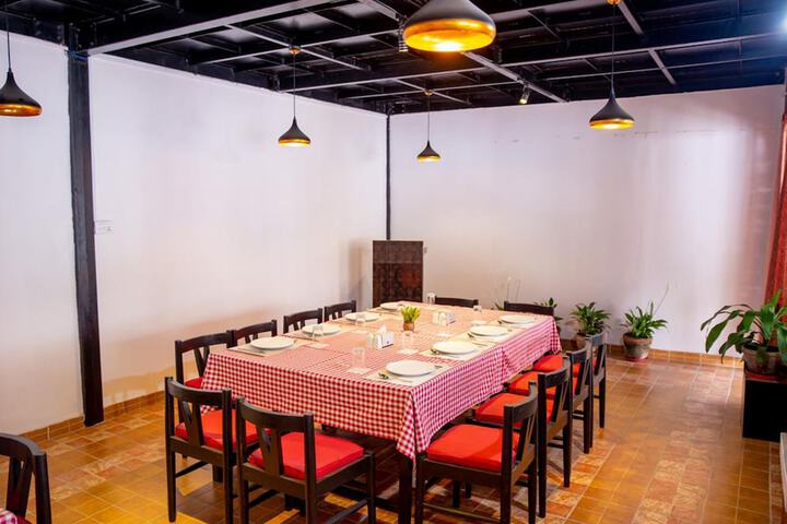 Dining 5 of 23