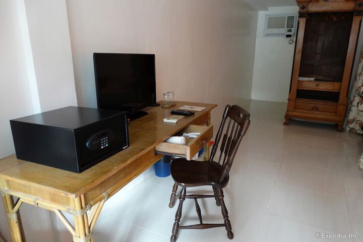 Room 18 of 49