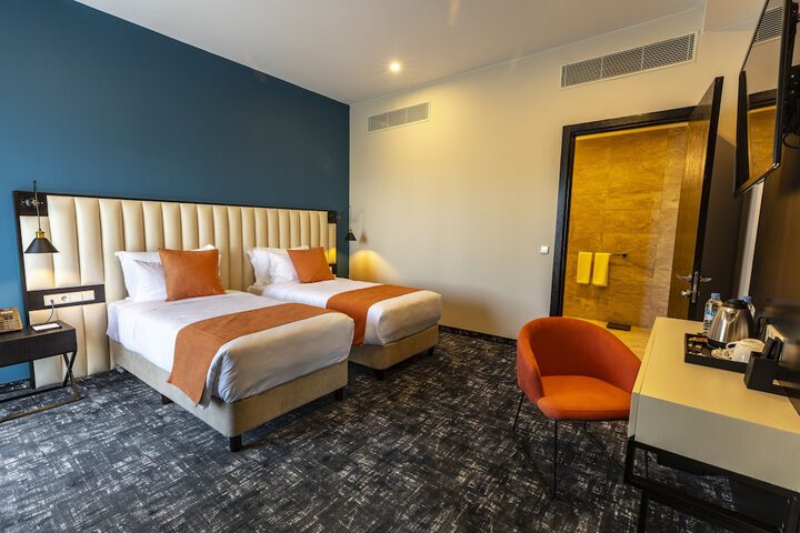Room 21 of 73