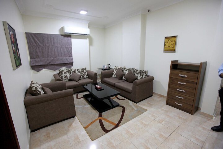 Lounge 39 of 63