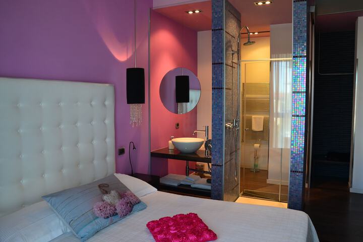 Room 9 of 30