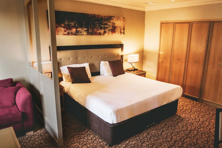 Room 13 of 60