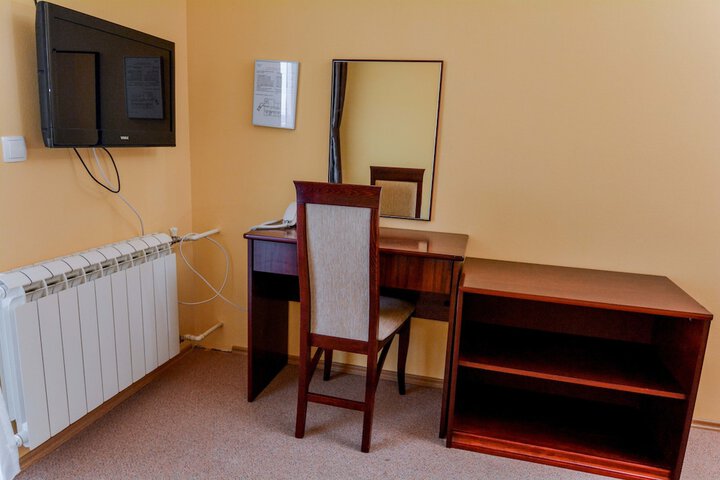 Room 13 of 48