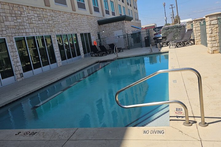 Hotel with Pool