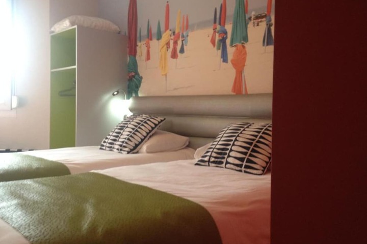 Room 5 of 44