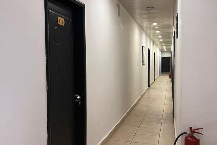 Room 10 of 18