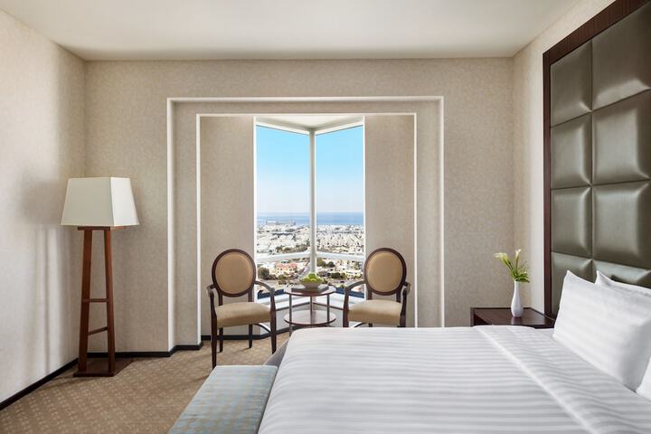 Room 10 of 48