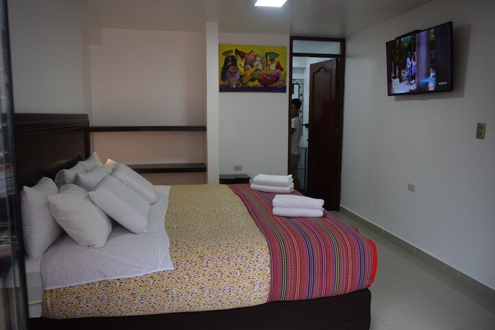 Room 18 of 37
