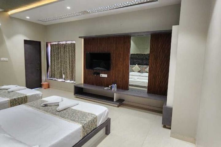 Room 15 of 23