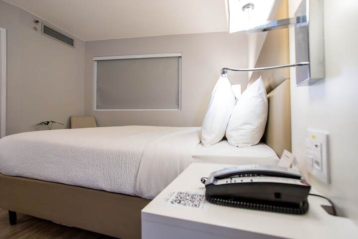 Room 29 of 141