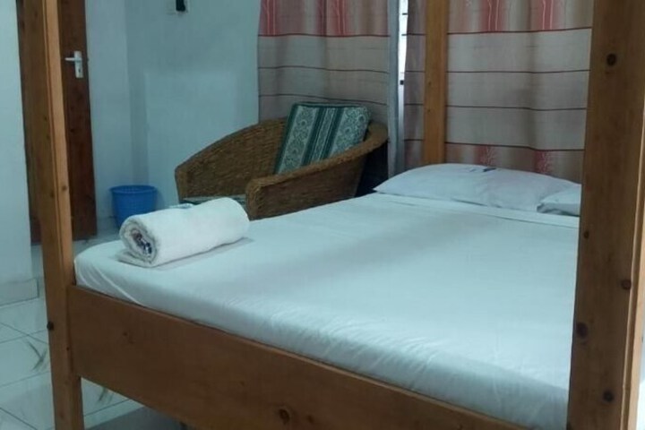 Room 15 of 36