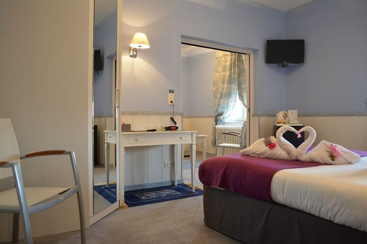 Room 5 of 74