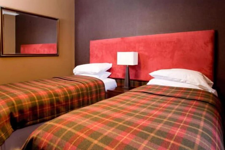 Room 3 of 39