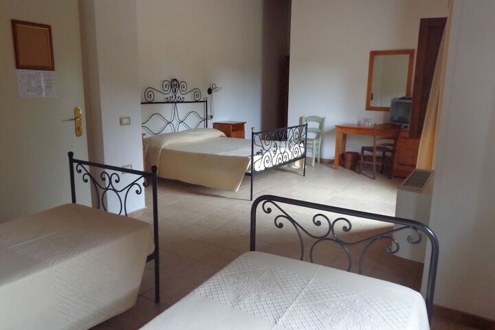 Room 11 of 35