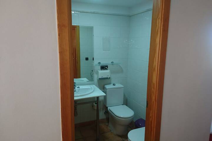 Room 40 of 138