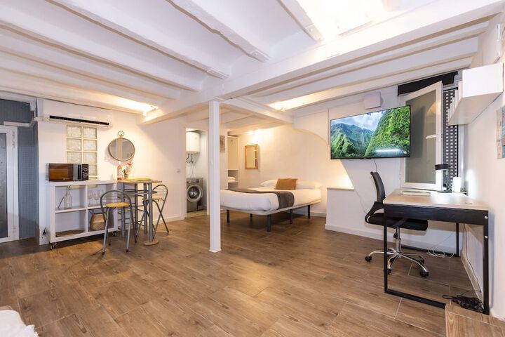 Room 2 of 41