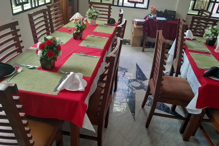 Dining 54 of 65