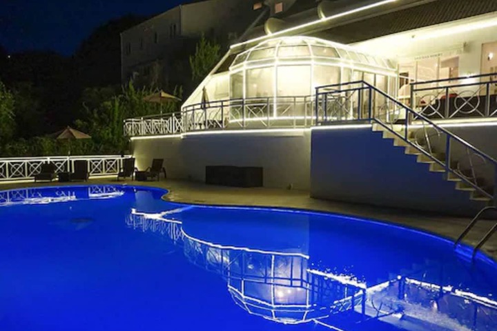Pool 37 of 71